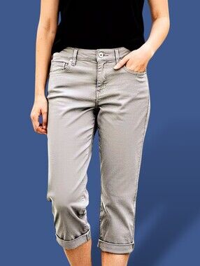 ❤️ Gloria Vanderbilt Cropped Grey Denim Jeans
